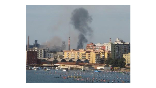 Immagine: Ilva di Taranto, sequestro e bonifiche. L'archivio aggiornato e i commenti alla notizia