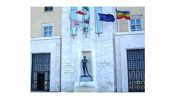 Immagine: Ilva di Taranto. A Bari le parti sottoscrivono il protocollo di intesa