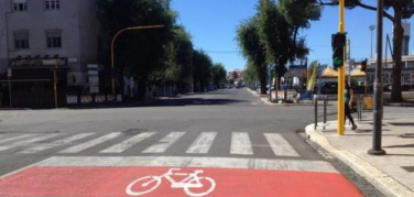 Latina, il Comune sperimenta le “case avanzate” per ciclisti