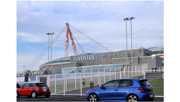Immagine: Torino: andare allo stadio in auto costa dagli 8 ai 20 euro