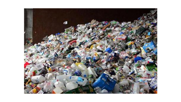 Immagine: Bari, raccolta differenziata. Il documento di diffida del M5S all'amministrazione barese