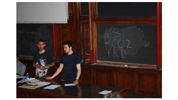 Immagine: Studenti ad impatto zero