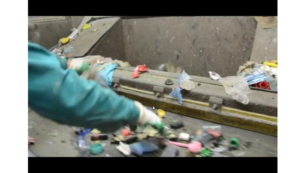 Immagine: Vetro. Beato chi lo sa. | Video