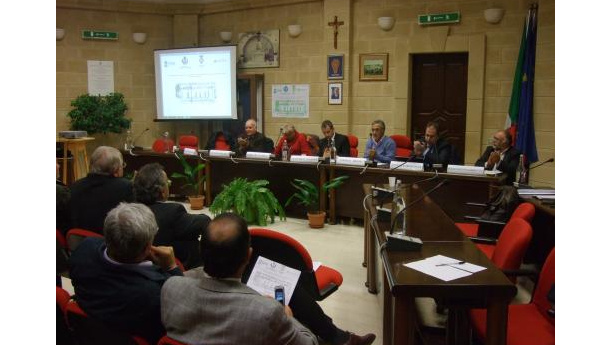 Immagine: Puglia, seminario Cassano delle Murge, le novità su raccolta dell'umido e servizi rifiuti | Gli atti