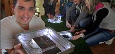 Marciapiede autoilluminante a energia solare, l'esperto: «Utile solo per piccole superfici»