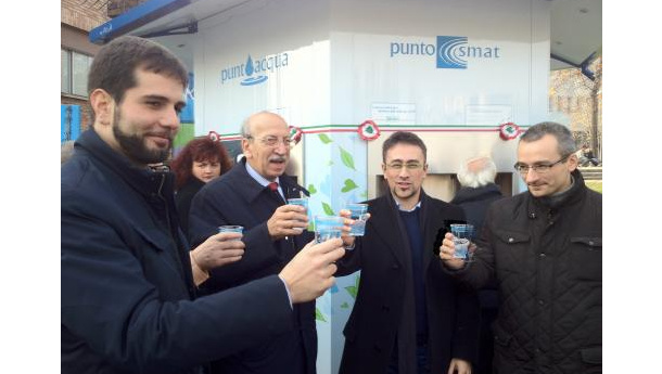 Immagine: Torino, Smat inaugura il terzo Punto Acqua. Lavolta: 