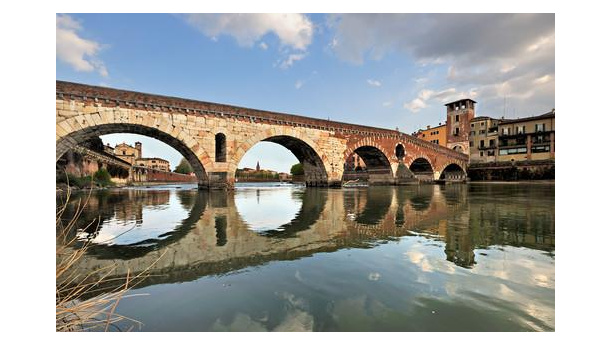 Immagine: Verona, bilancio del primo fine settimana a piedi in centro storico