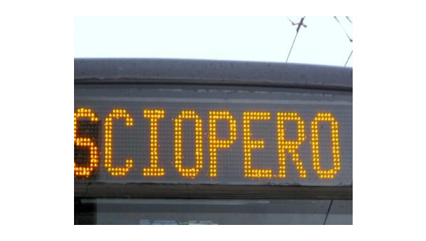 Immagine: Torino: sabato 1° dicembre bus e metro garantiti solo dalle 6 alle 9 e dalle 12 alle 15