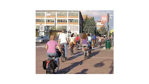 Immagine: Piano generale del traffico. Milano sempre più sostenibile: le biciclette aumentano del 50% e diminuiscono le emissioni inquinanti