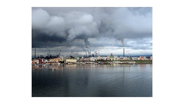 Immagine: Bettin e Landini su decreto Ilva dalle colonne del Manifesto