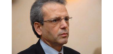 Il punto sui rifiuti di Napoli, Sodano: «Mancano fondi e impianti, differenziata ferma a 320.000 cittadini»