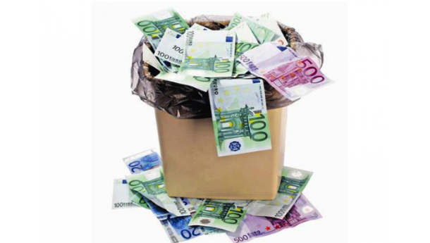 Immagine: Rifiuti. Tares (ex Tarsu - Tia): slitta ad aprile 2013 il pagamento della prima rata