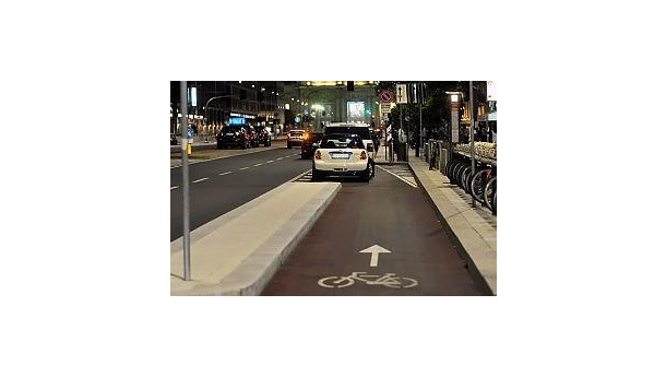 Immagine: Ciclabili occupate: rissa Critical Mass - automobilisti