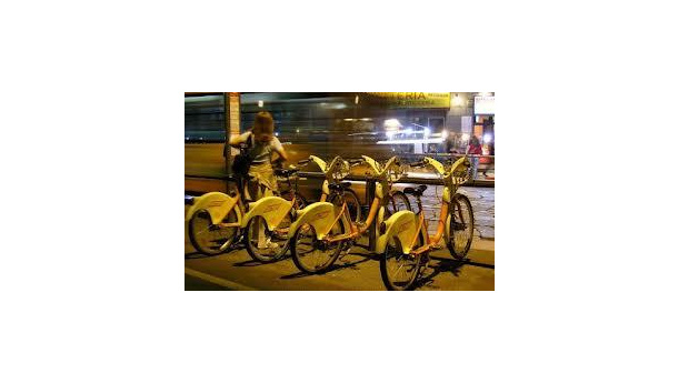 Immagine: Capodanno milanese: bike sharing tutta la notte e metro fino alle 2.00
