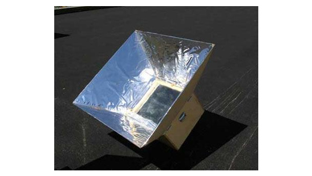 Immagine: Autocostruirsi un forno solare. Anche questo è Smart City