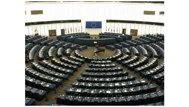 Immagine: Efficienza energetica, il Parlamento Ue apre alla possibilità di obblighi vincolanti per gli Stati