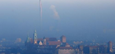 Smog a Cracovia, troppo carbone nell'aria: con un referendum si deciderà se vietarlo