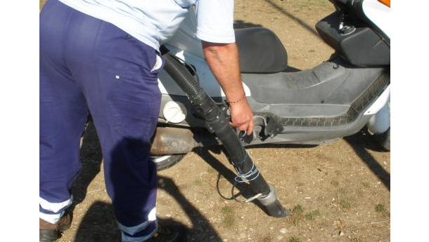 Immagine: Bari, moto dog per le deiezioni canine. Il calendario Amiu degli interventi per quartieri