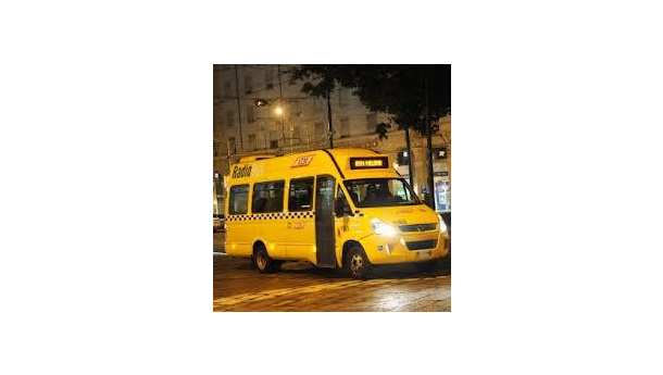 Immagine: Chiude il servizio Radiobus, bussini notturni milanesi: fine del sogno metropolitano giallo