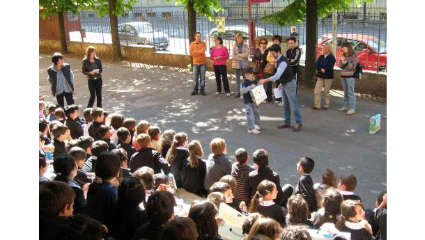 Immagine: Pedibus a Biella: più di 70 bambini vanno a scuola a piedi
