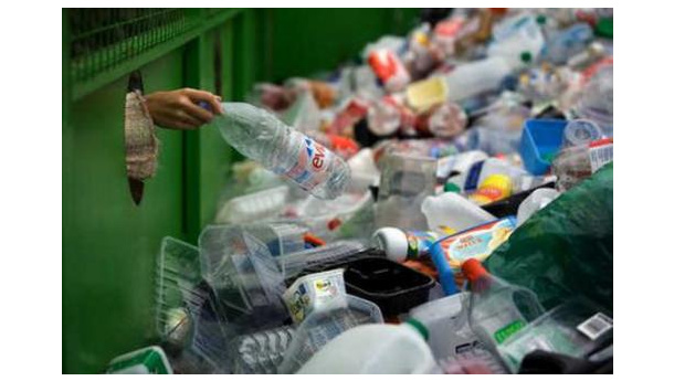 Immagine: Plastica. Cresce la raccolta (anche in tempo di crisi): intervista a Corepla