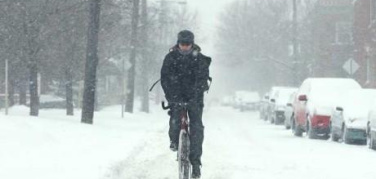 Torino, test degli spazzaneve sulle piste ciclabili. Ma 