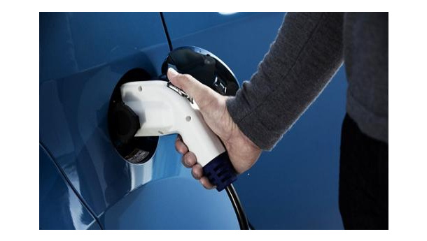Immagine: Auto elettriche, ibride e a gas: dal 14 marzo sarà corsa all'incentivo
