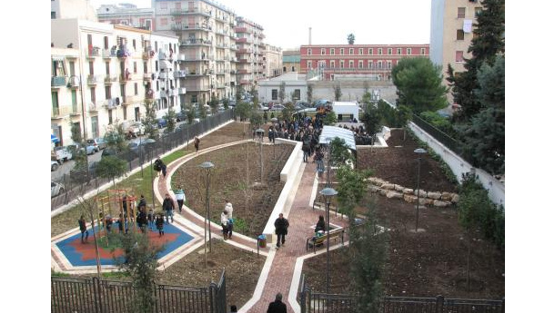 Immagine: Bari, inaugurato il giardino 