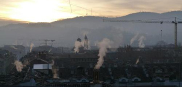 Fumata bianca, fumata nera: chi inquina di più?