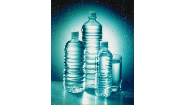 Immagine: Legambiente e Altreconomia presentano “Acqua in bottiglia”