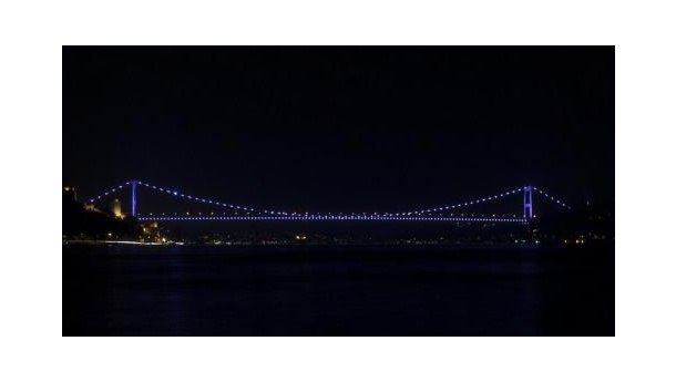 Immagine: Ora della Terra 2013, torna la luce. Le foto e i video da tutto il mondo