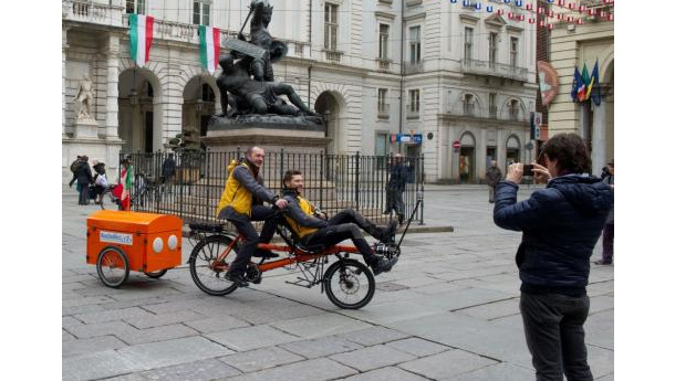 Immagine: Da Vattimo a Hutter, nove torinesi sul tandem di Radiobici | Video