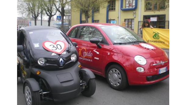 Immagine: Torino, l'auto slow vince l’inedito “Trofeo 30 e lode” | Video