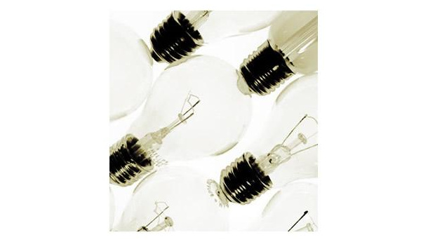 Immagine: Consumi elettrici in calo ad aprile (soprattutto al Sud), boom del fotovoltaico