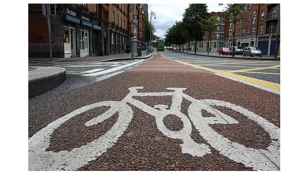 Immagine: Bari, convegno internazionale sulla «mobilità ciclistica». La bici nelle città portuali di Puglia e Grecia
