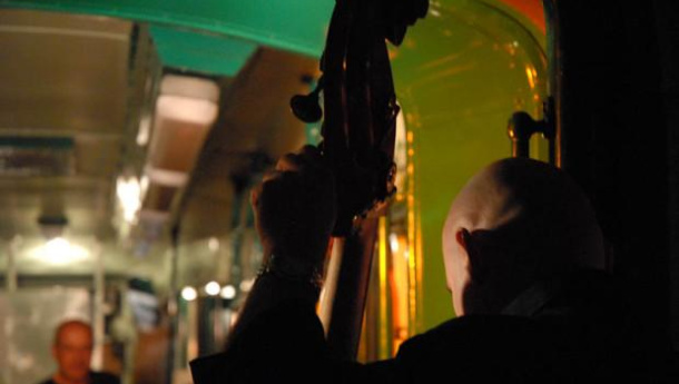 Immagine: Roma di notte tra musei e autobus