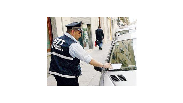 Immagine: A Torino ogni giorno duemila sanzioni per chi è al volante