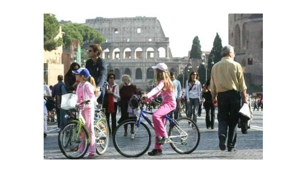 Immagine: Fori pedonalizzati a Roma: il centrodestra chiede un referendum