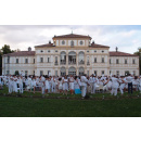 Immagine: “Cena in bianco” per 8 mila, e i rifiuti si portano a casa