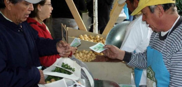 Rifiuti in cambio di lattuga 