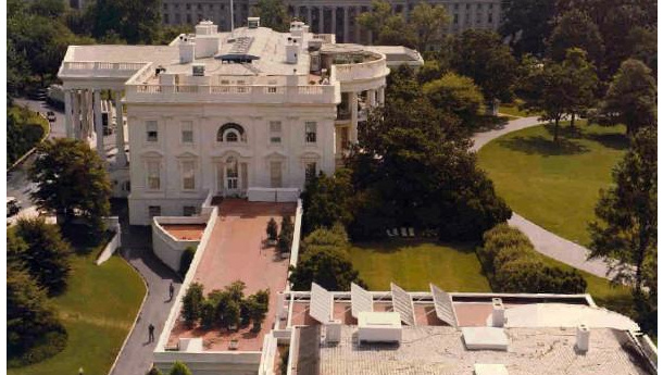 Immagine: Casa Bianca: tornano i pannelli fotovoltaici su uno dei tetti più famosi del mondo