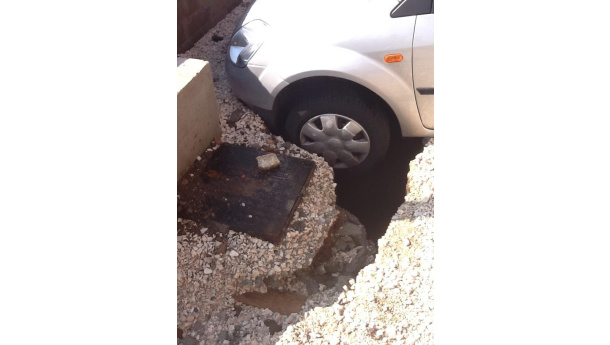 Immagine: V Municipio: ennesima voragine conferma pessimo stato del sottosuolo