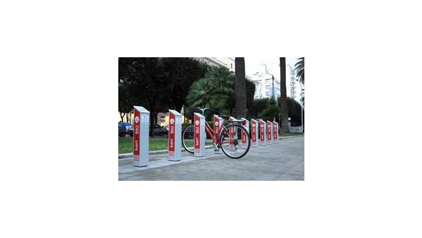 Immagine: Bari, bike sharing. L'amministrazione riprende l'Amtab: