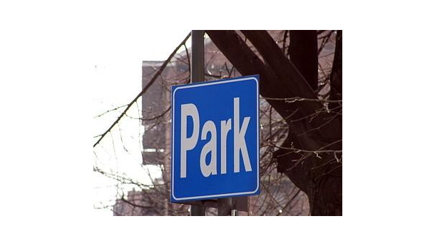Immagine: Piazza Paleocapa e Lagrange, 590 firme contro i parcheggi pertinenziali