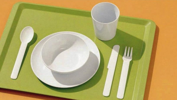 Immagine: Rivoluzione verde a scuola: addio piatti di plastica nelle mense