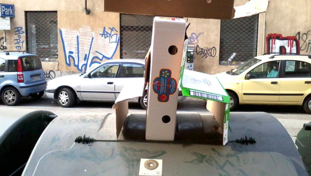 Immagine: Sculture coi rifiuti per sensibilizzare sulla raccolta differenziata