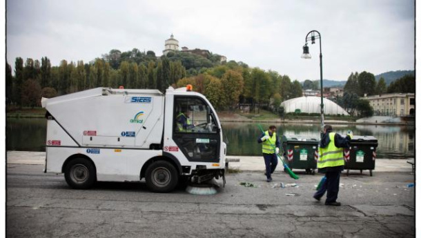 Immagine: Torino, calano i veicoli e le emissioni per la raccolta dei rifiuti