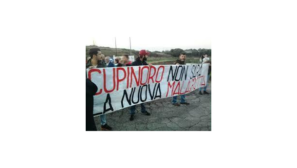 Immagine: Discarica Cupinoro, cittadini manifestano contro allargamento