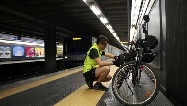 Immagine: Roma, bici in metro quasi sempre, sgravi Tasi per condomini