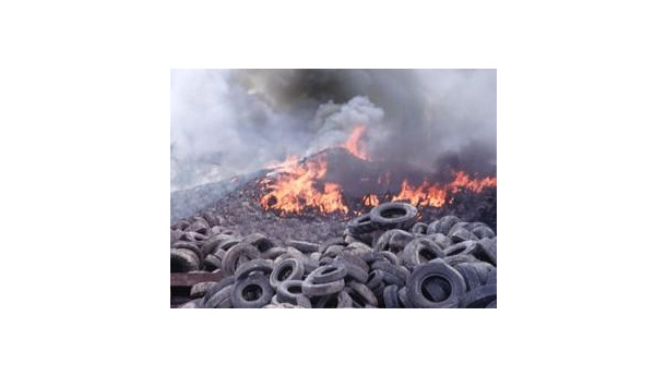 Immagine: Terra dei fuochi: Legambiente sensibilizza gli studenti di Napoli e Caserta sul recupero dei pneumatici